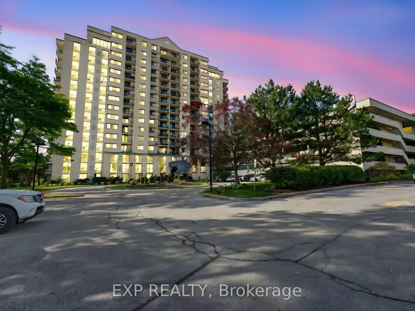 75 Ellen St Unit 906, Barrie, ON L4N 7R6