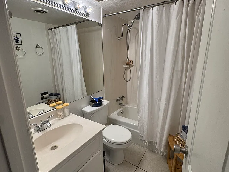 1100 Alvarado Dr SE — Photo 14