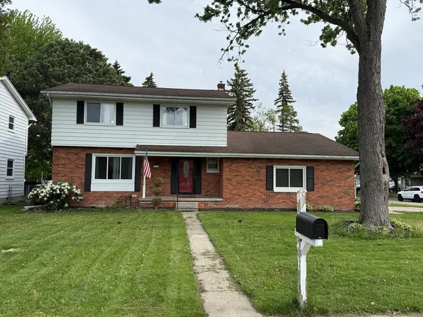 1828 Kennelworth Dr, Port Huron, MI 48060