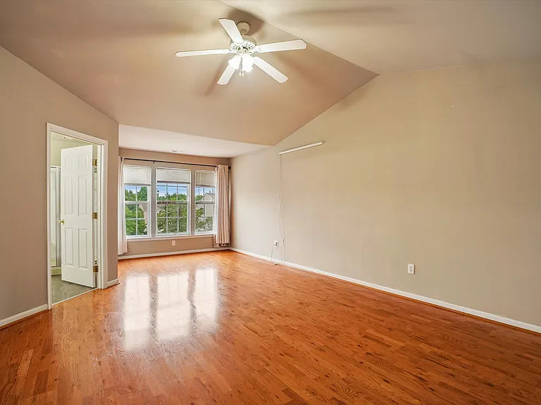 405 Joshua Ct — Photo 19