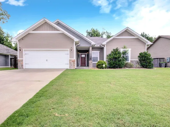 2917 Gillis Dr, Benton, AR 72015