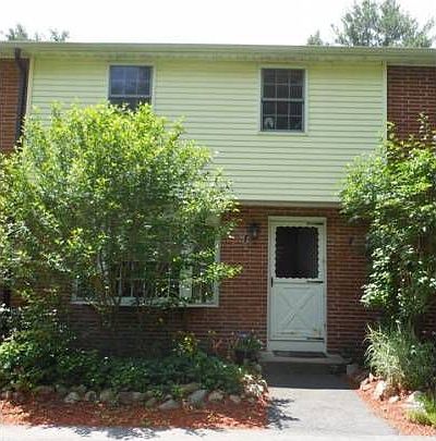 1st image of 74 Oakridge Dr