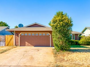 2536 Galaxy Way, Redding, CA 96002