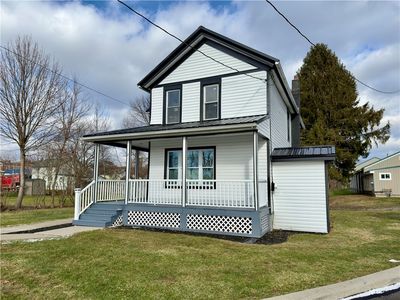 2 Elm St, Lyons, NY, 14489
