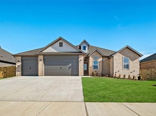 2404 Salmon St, Pea Ridge, AR 72751