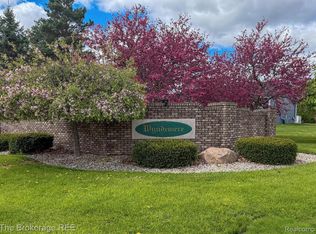 6318 Victoria Ln, Swartz Creek, MI 48473