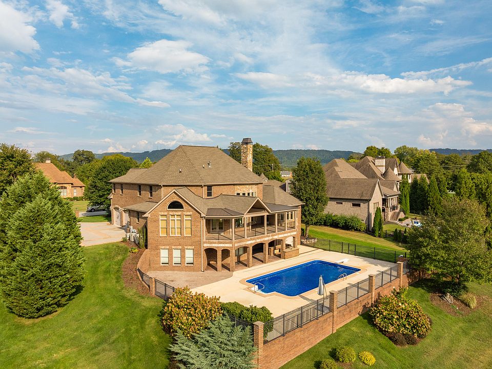 2nd image of 8069 Jonathan Dr
