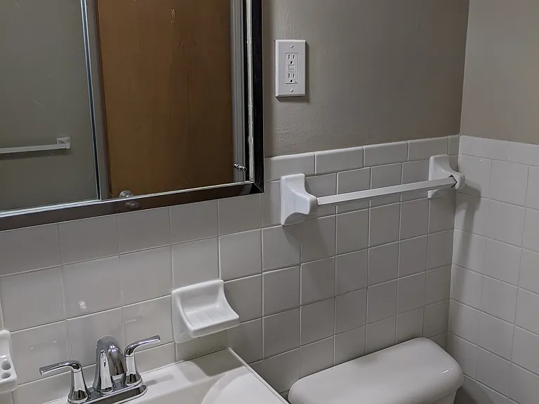 11850 Edgewater Dr #101 — Photo 8