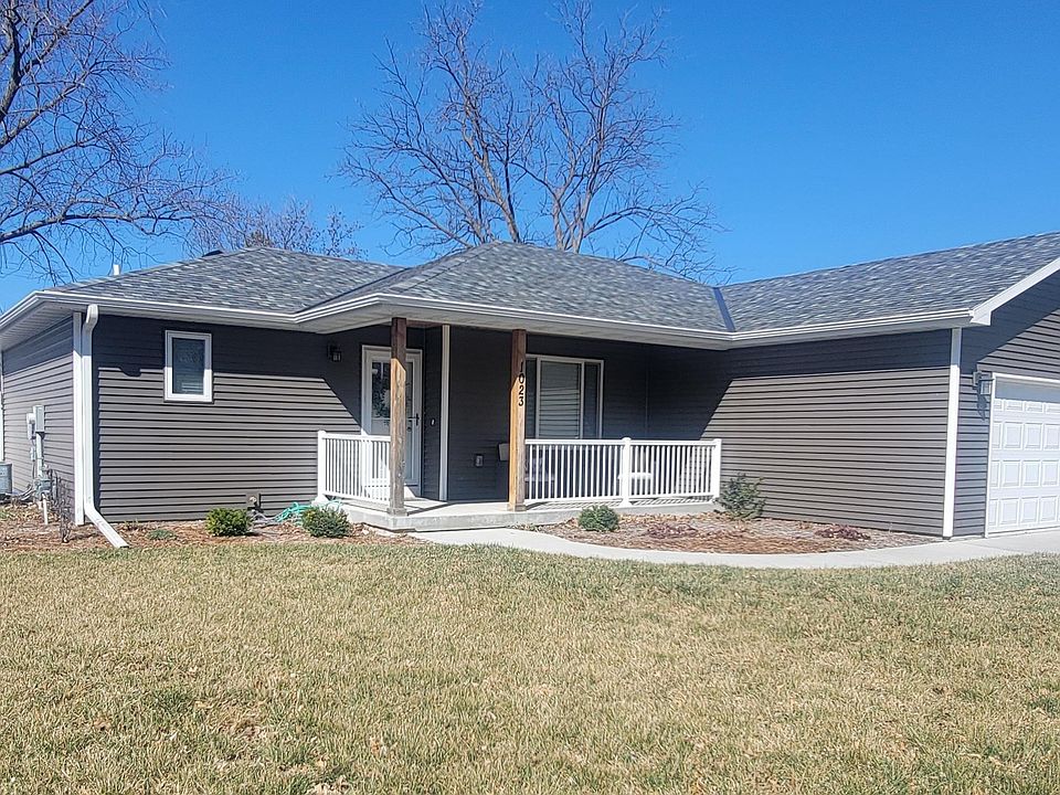 1st image of 1023 N Blackburn Ave