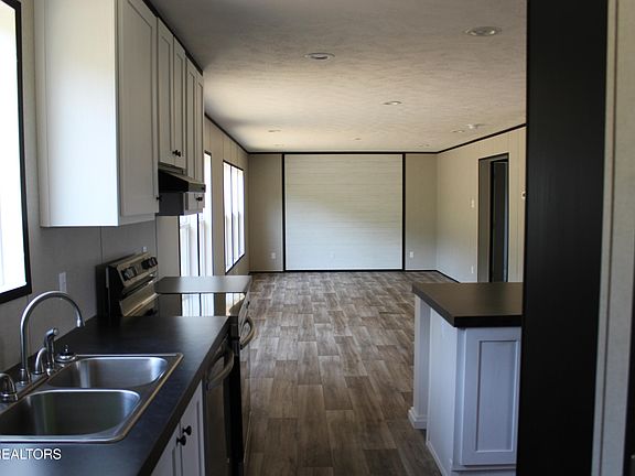 4th image of 443 Smokey Rd