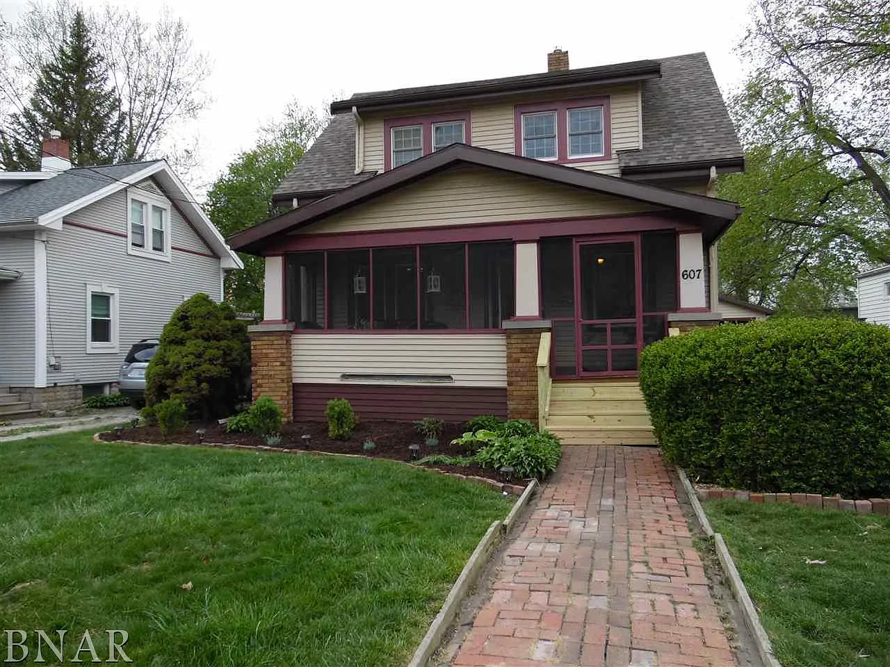 607 Vale St photo 1
