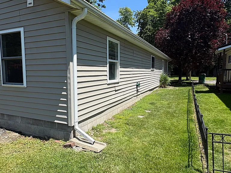 889 Fremont Ave — Photo 14