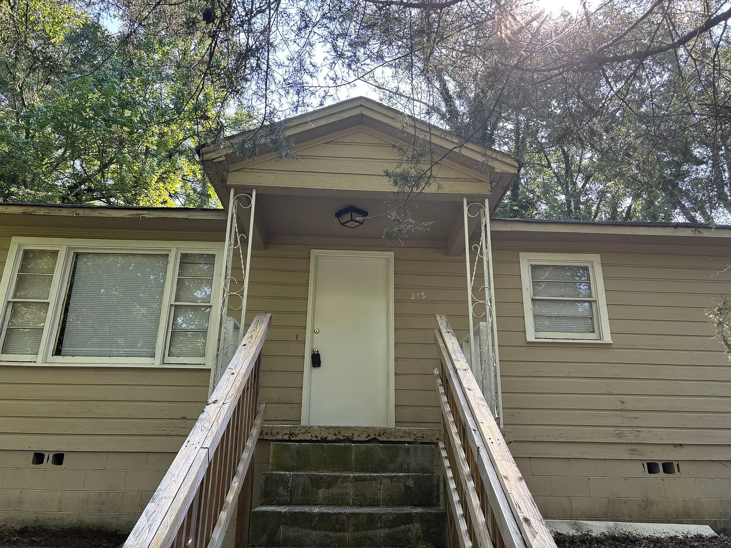 Affordable home 2/1 — Photo 1