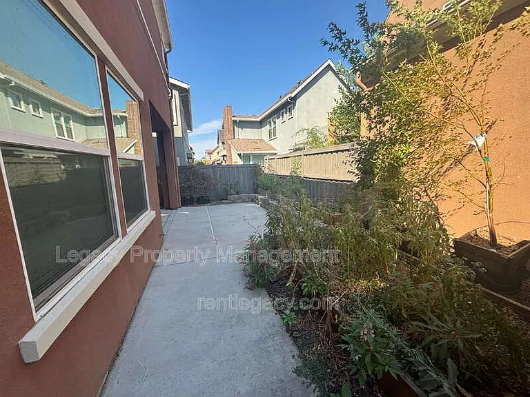 3568 Troy Dalton St — Photo 4