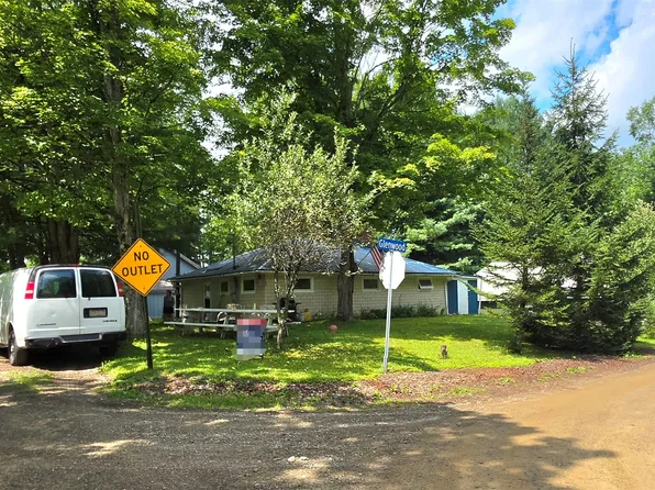 35992 Lake Shore Dr, Union City, PA 16438