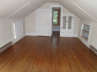 19 Maple St #B, Winooski, VT 05404