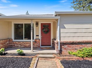 990 Crescent St, Placerville, CA 95667