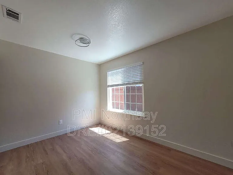 2080 Diamond Way — Photo 4