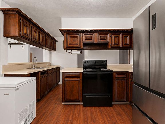 3rd image of 4323 Avenue R 1/2