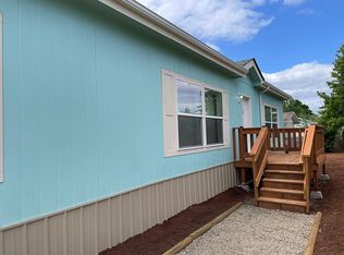 1504 7th St, Springfield, OR 97477
