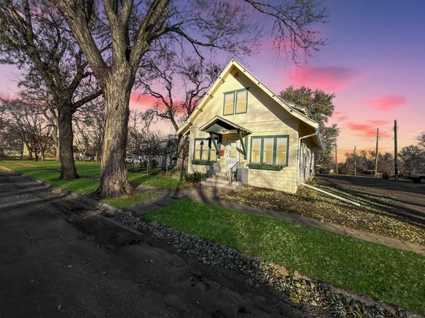 127 E Snelling Ave, Appleton, MN 56208