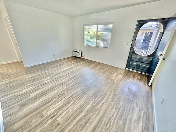 5th image of 13112 Carriage Rd APT 7