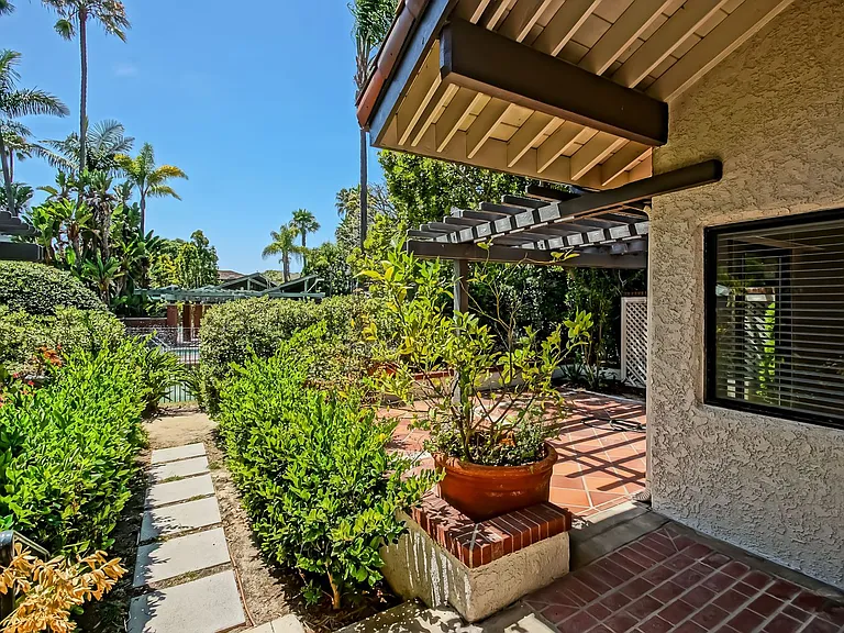 23 Coronado Ct — Photo 3