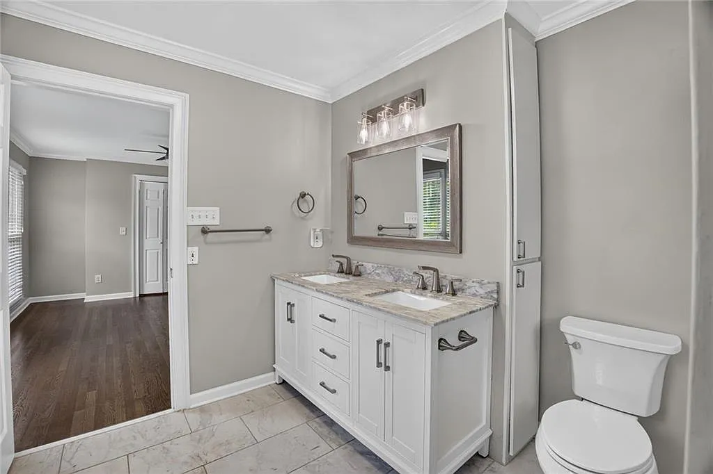 4 bed, 3.0 bath, 3500 sqft, $5,000 — Photo 4
