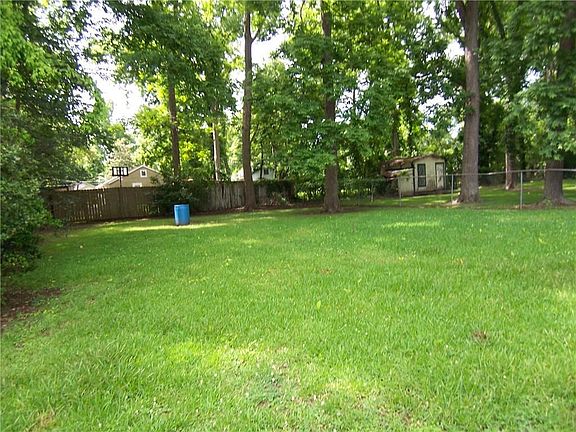 3rd image of 3515 Kings Ln