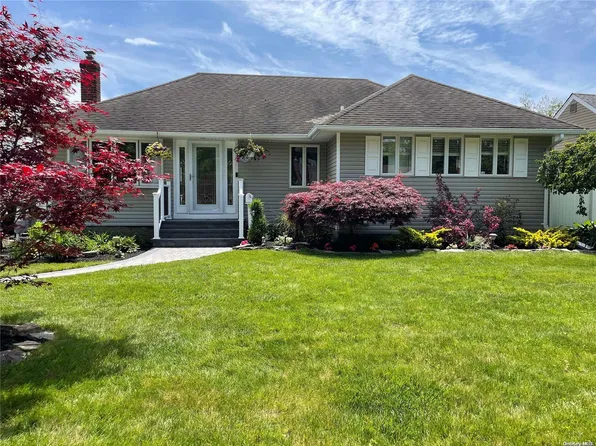 2930 Morgan Drive, Wantagh, NY 11793