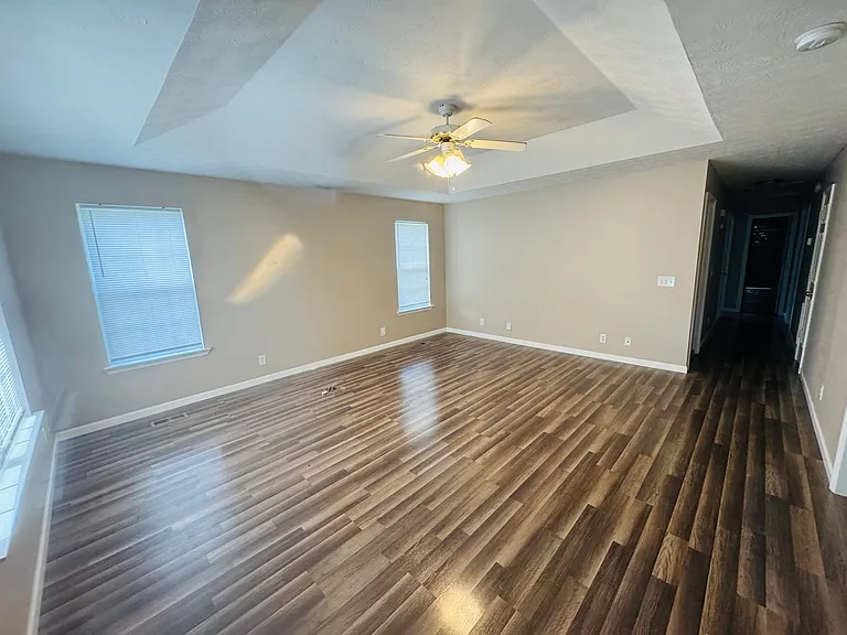 720 Fields Ln — Photo 3