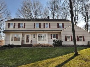 5 Robin Dr, Randolph, NJ 07869