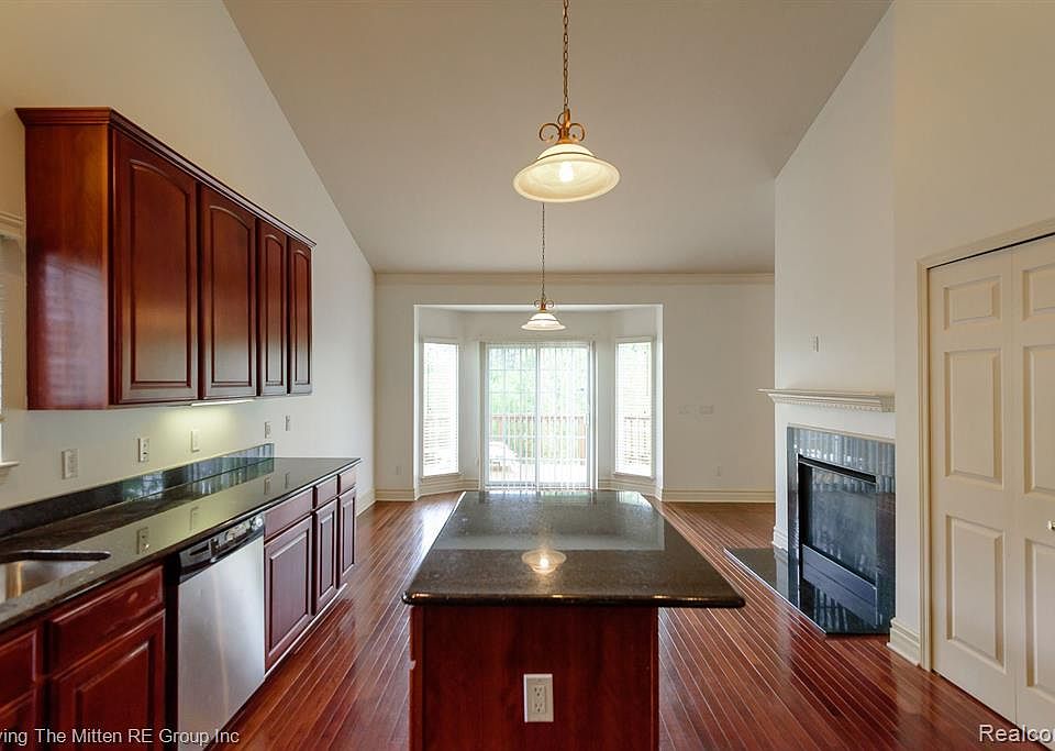 26222 Valhalla Dr Farmington, MI, 48331 Apartments for Rent Zillow