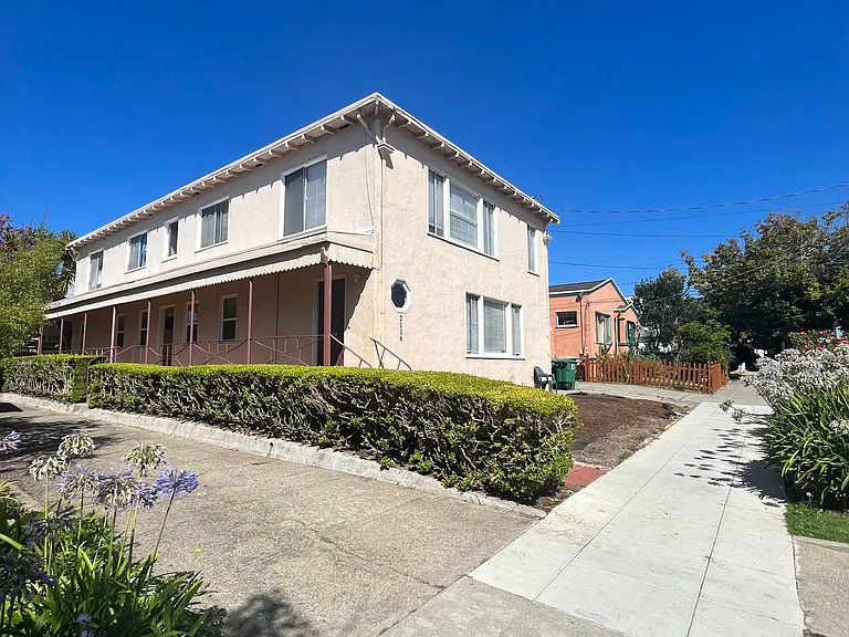 2116 California St #A — Photo 1