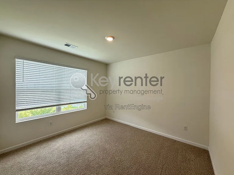 81 Draft St — Photo 15