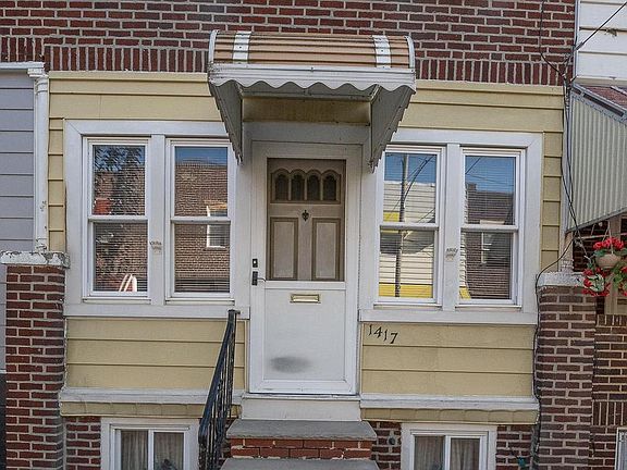2nd image of 1417 S Newkirk St