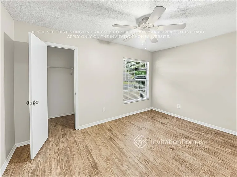1172 La Mesa Ave — Photo 16