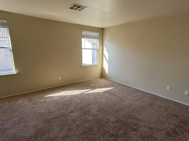 709 Spotted Eagle St — Photo 13
