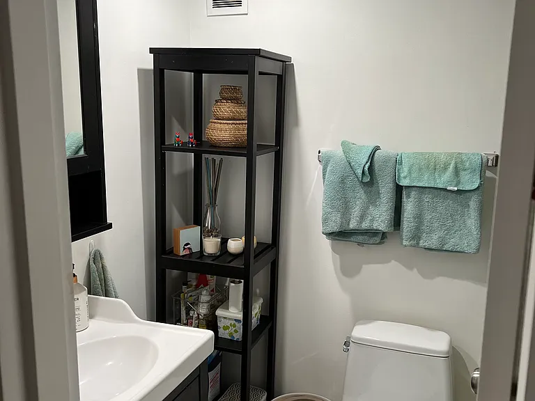 200 Swanton St #412 — Photo 4