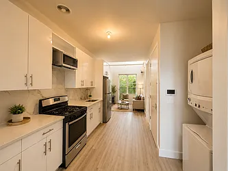 586 Marcy Avenue, #4D