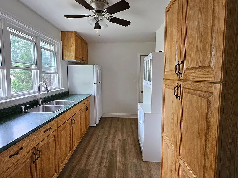 54 Greenlawn Ave — Photo 3