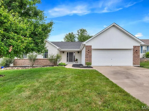729 Sunflower Ridge Ct, Wentzville, MO 63385