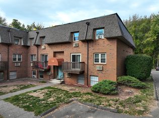 441 Clark Ave APT 2, Bristol, CT 06010