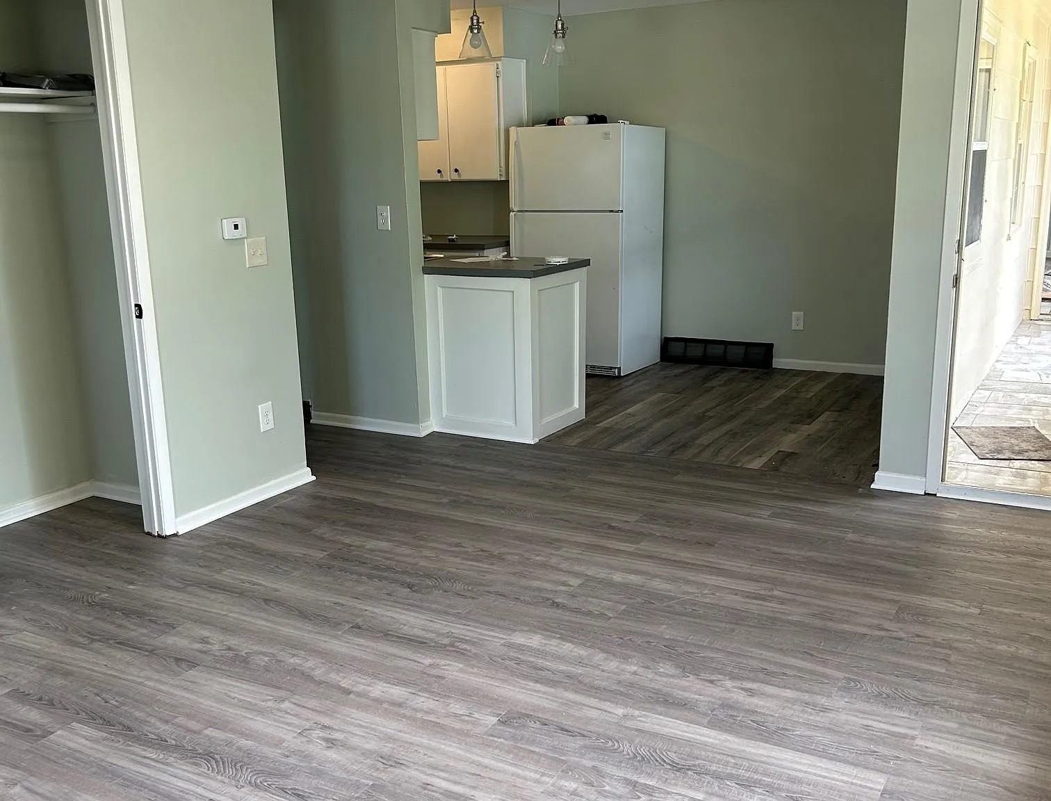 1 bed, 550 sqft, $1,050 — Photo 3