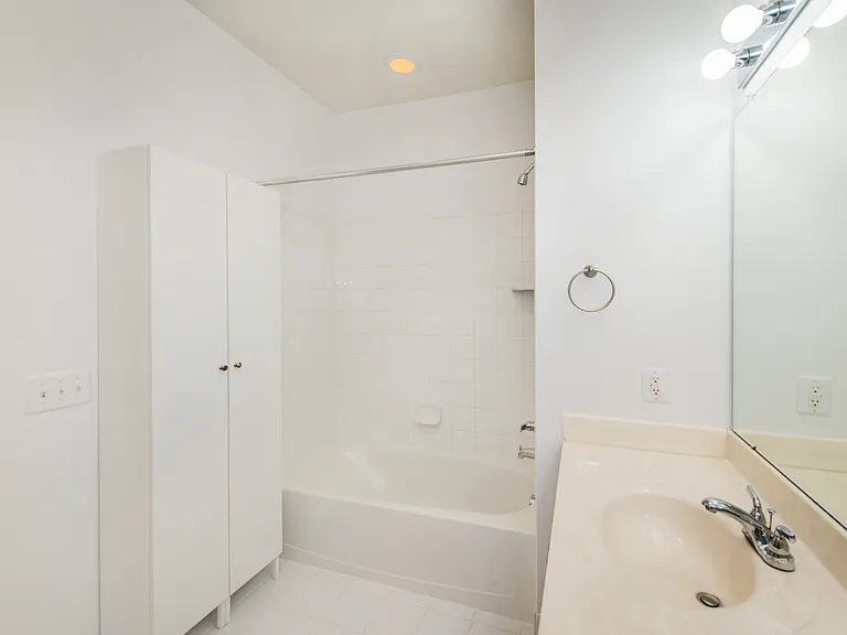 4211 Ramapo Ct — Photo 19