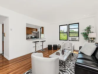 3840 Greystone Avenue, #5L