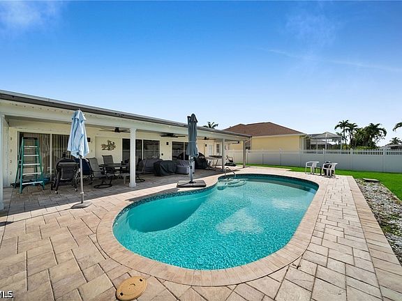 2nd image of 1220 SW 54th Ln