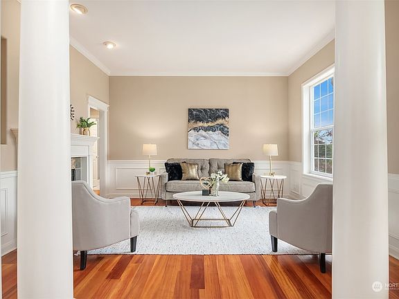 5th image of 23107 SE 44th Street