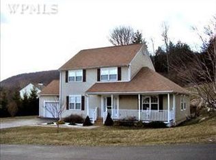 53 W Deer Trl, Pawling, NY 12564