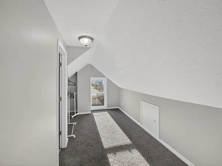 1566 Winchester Ave — Photo 17